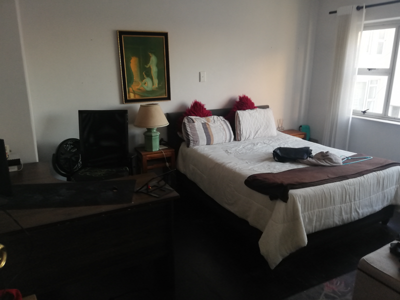 Room to rent in 2bed 2 bathroom fully furnished flat