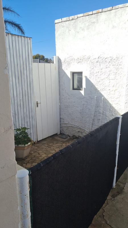 Neat and secure flatlet to rent