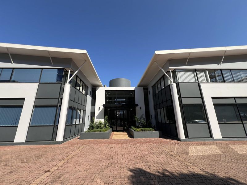 244m² Commercial To Let in Dawncliffe at R148.00 per m²