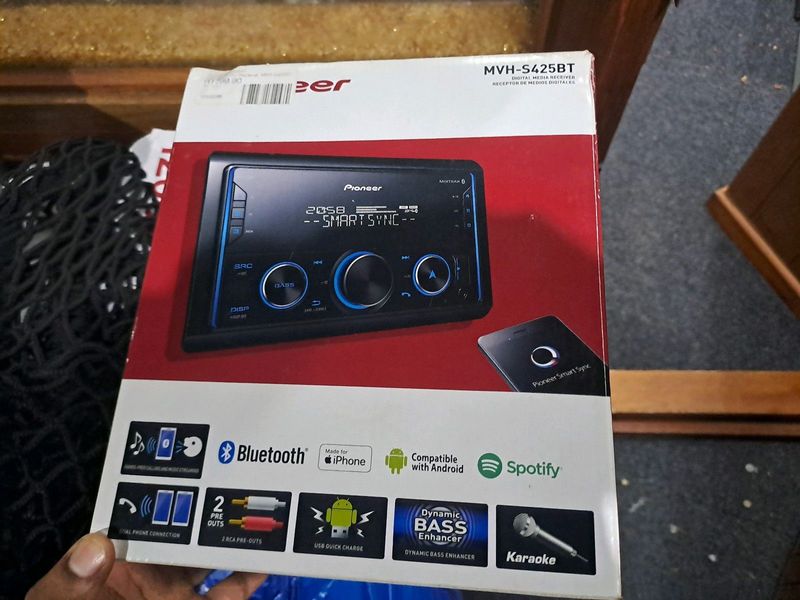 Pioneer double din media player