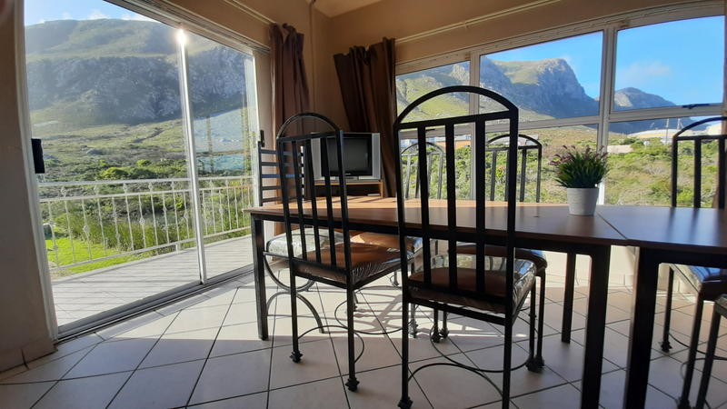 Affordable  self catering 18 sleeper in Bettys bay