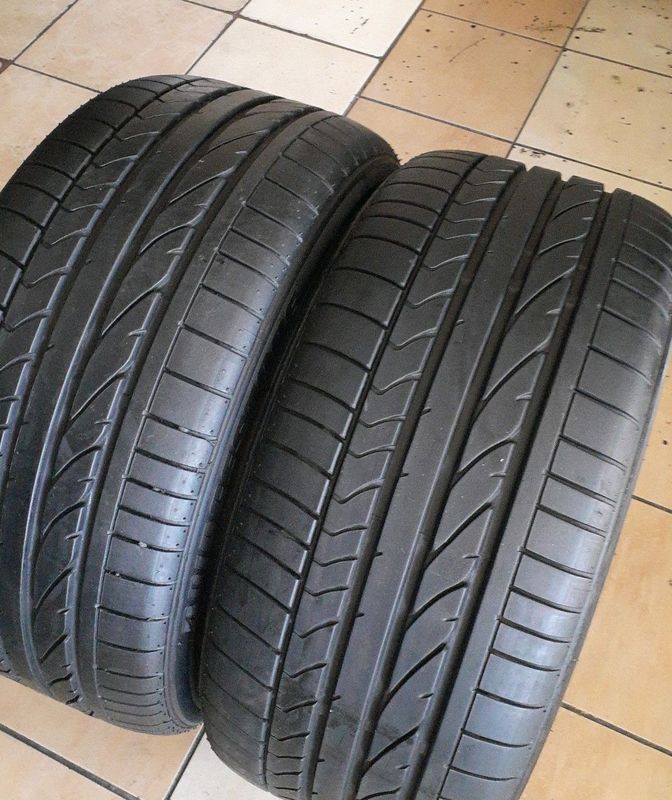 255/40/17×2 runflat Bridgestone we are selling quality used tyres at affordable prices call/whatsApp