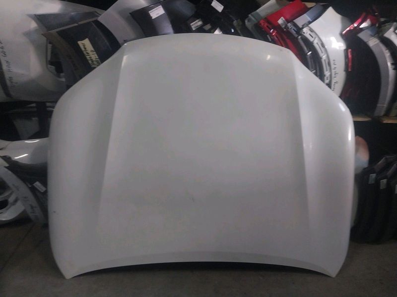 Toyota Hilux GD6 bonnet white 2016_20