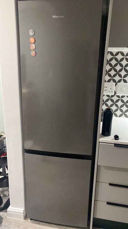 HiSense 264L fridge freezer