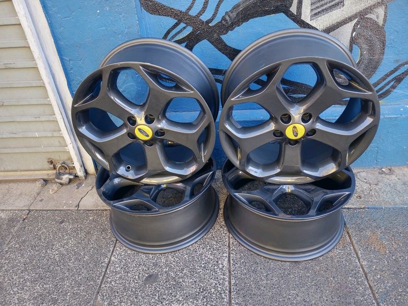 A Set of 18inches Rims Ford Focus ST