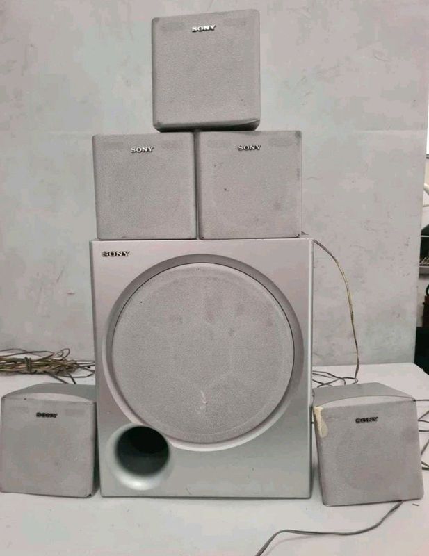 Sony sorround speakers and subwoofer