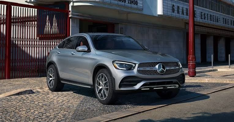 Mercedes benz glc 300d comes with chauffeur