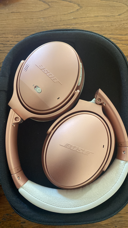 Bose  Limited Edition Rose Gold QC 35 II