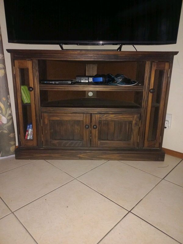 Corner TV Cabinet