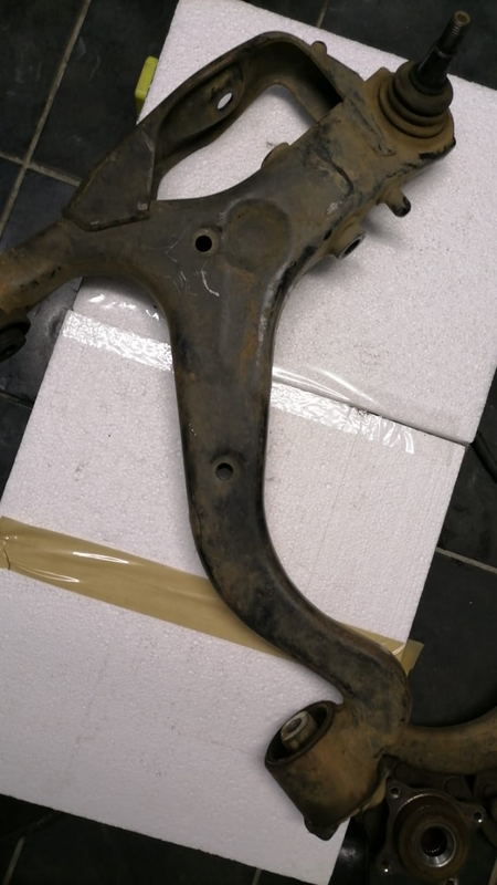 Land Rover Disco 4 Left Lower Arm Control available