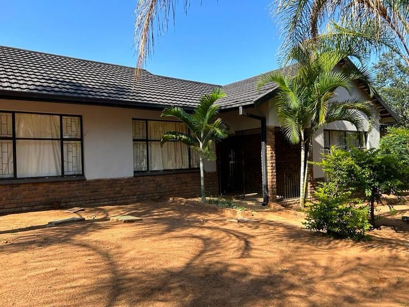 5 Bedroom Family Home On A Large Sunny Block