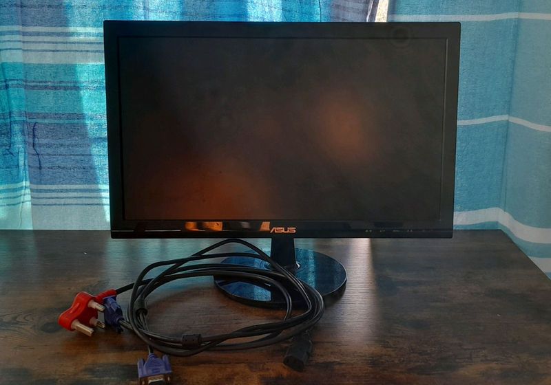 Asus VS197DE Monitor (45cm × 28cm) with Detachable Base