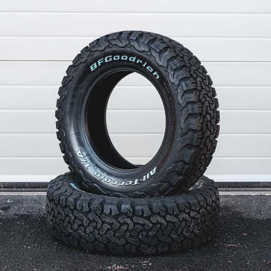 Brand new 265/60r18 BF Goodrich KO2 tyres.