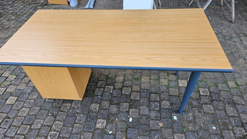 Oak finish desk 1600mm long