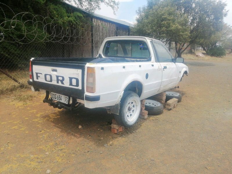 Ford bantam bakkie cvh BODY plus paper