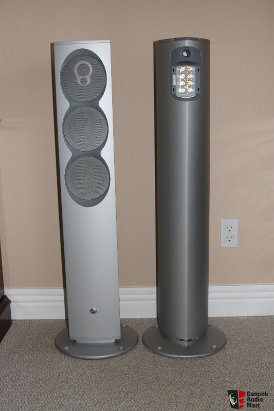 LINN KOMPONENT TOWER SPEAKERS AND CENTRE