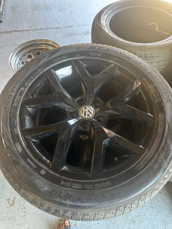 Vw bukkie rims and tyres for sale