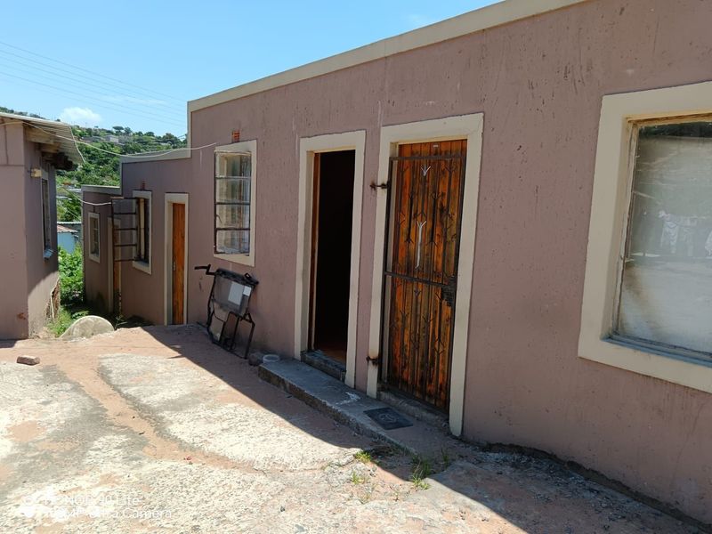 11-room property for sale in Inanda’s Newton C Ext