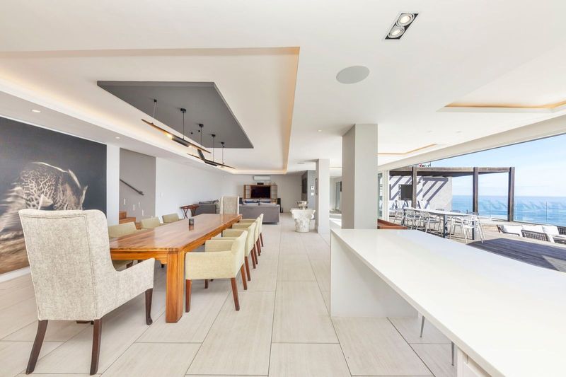 The definition of Luxury Penthouse living in Bantry Bay