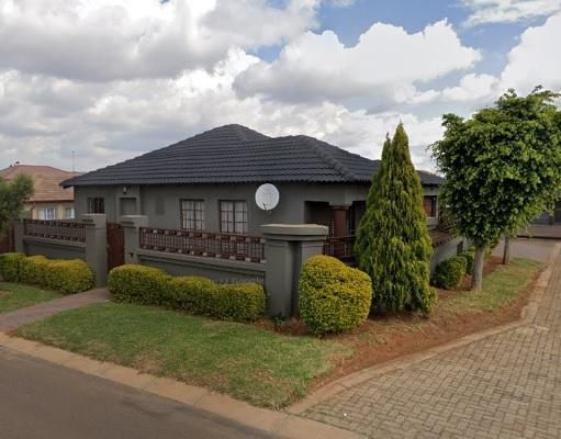 Lovely house for sale in elandspoort, pta west