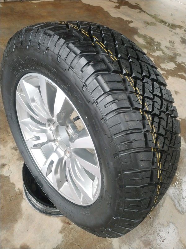 O n e 18 inch i s u z u xrider magrim &amp; g e n e r a l g r a b b e r tyre 255 60 r18 on sale