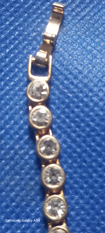 Gold plated tennis bracelet.New.
