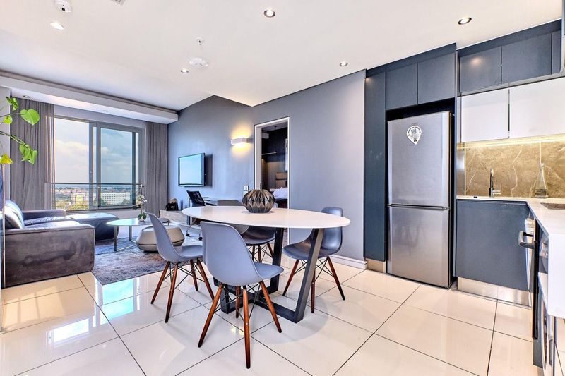 Contemporary apartment superbIy located - Ideal investment in the heart of Sandton
