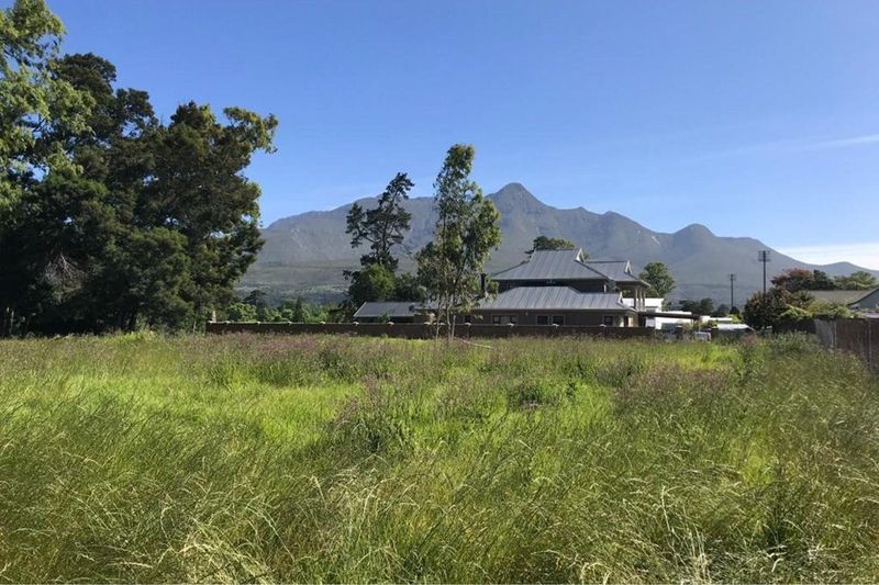 Build your dream home! Peaceful setting with views over George Golf Course in the Garden Route.