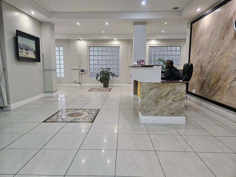 Sea Point apartment to rent from 1 July R16500