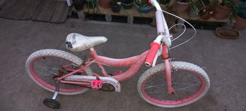 2x Bicycles for sale for children