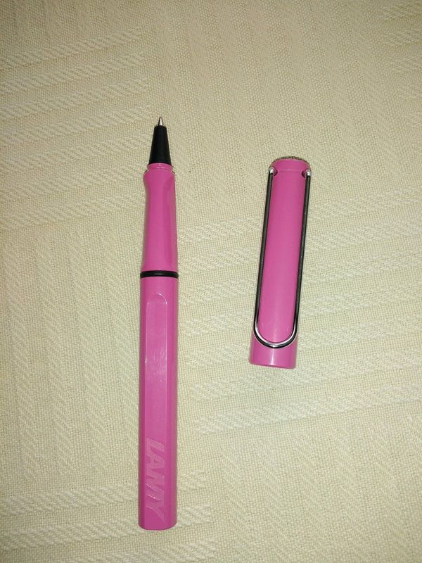 Lamy safari rollerball pen pink