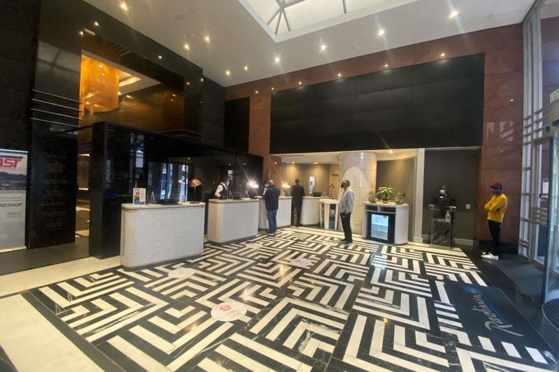Radisson Blu Hotel &amp; Residence, Cape Town One Bedroom Apartment for Sale
