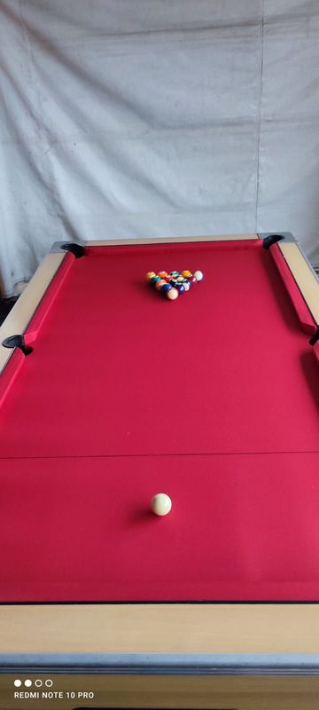 8 Ball Pool Table