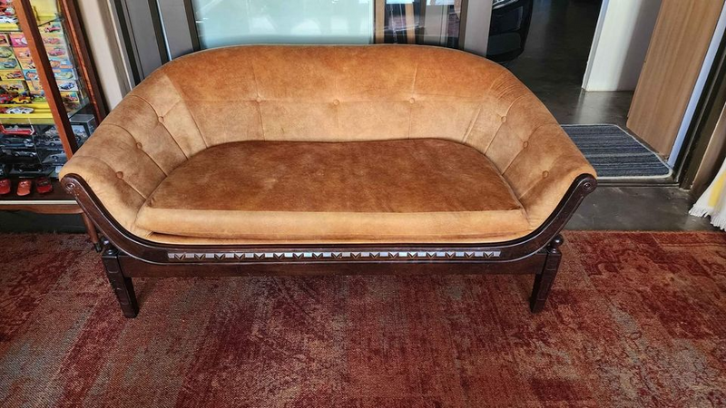 Couches Antique 2 Seater with two tub Modern Chairs