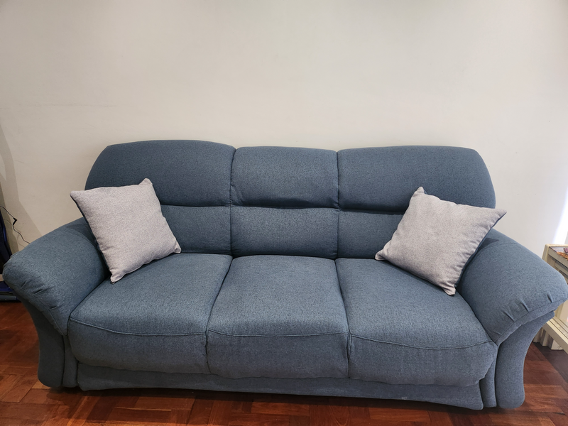Newly Upholstered Grafton Everest Lounge Set