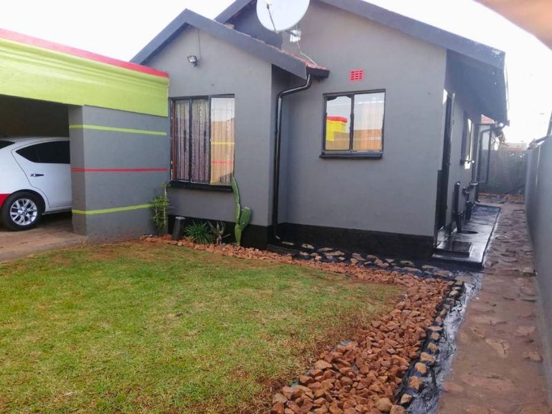 2 Bedroom House For Sale In Protea Glen Ext 11