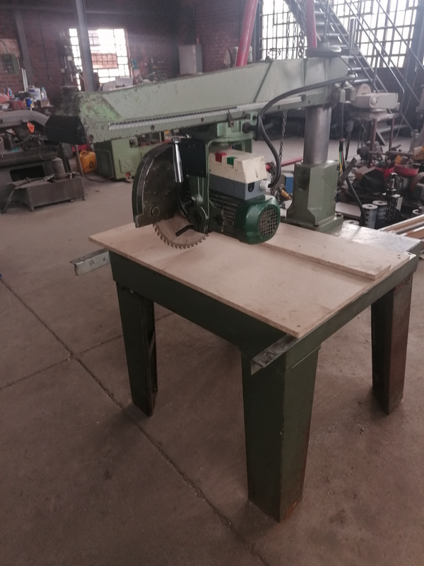 RADIAL ARM SAW