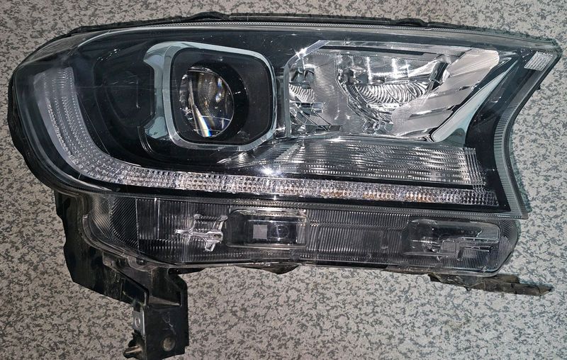 Ford Ranger MY20 LED r/f headlight