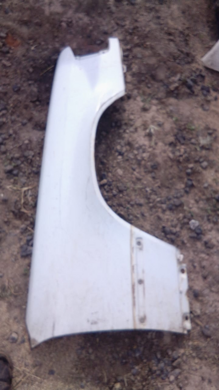 Mercedes Benz W126 Right Fender For Sale.