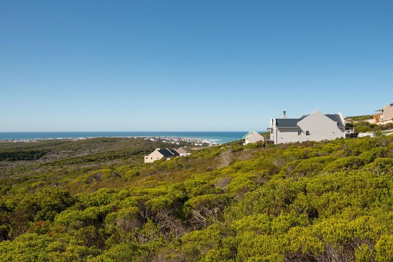 ENJOY A DREAM LIFESTYLE WITHIN A NATURE RESERVE IN AGULHAS