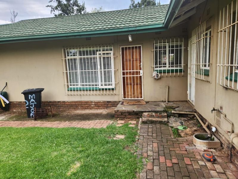 4 Bedroom House in Clayville East for Sale