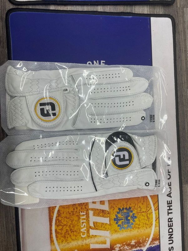 Golf day prizes and Golf gloves