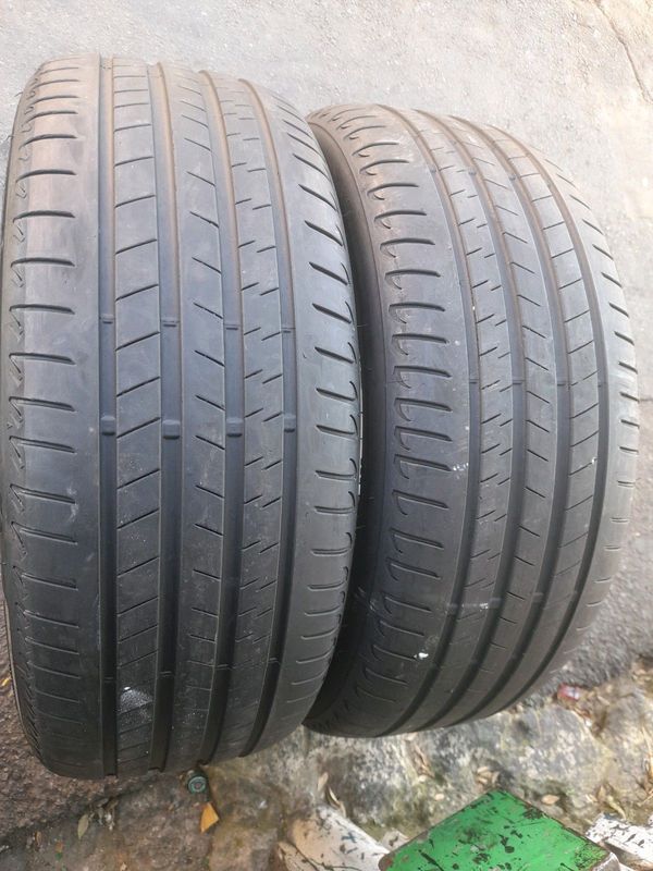 Fairly used Tyres 245/45/R20 BRIDGESTONE ALENZA RUNFLAT TYRES 98% TREAD LIFE ZUMA 061_706_1663