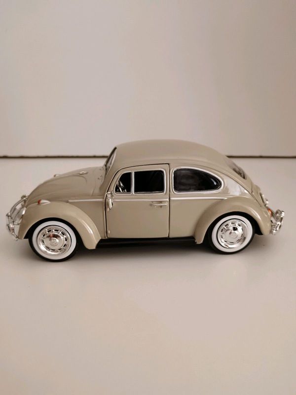 1966 Volkswagen beetle diecast model 1:24