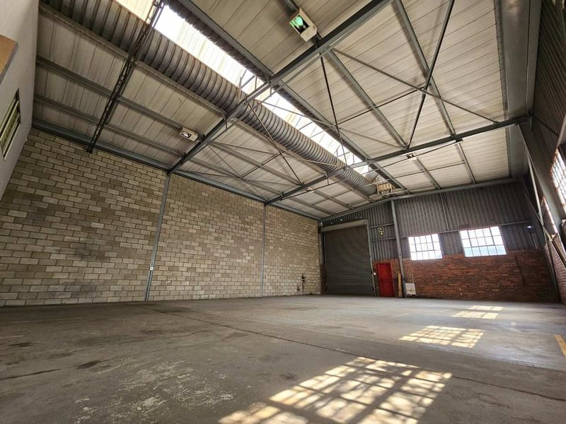 378sqm warehouse to rent in Kya Sands