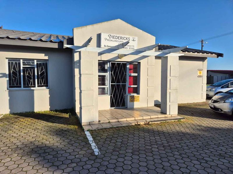 Location! -- Prime Spot! Zoned for Offices or Medical Suites in Da-Nova - Mossel Bay!