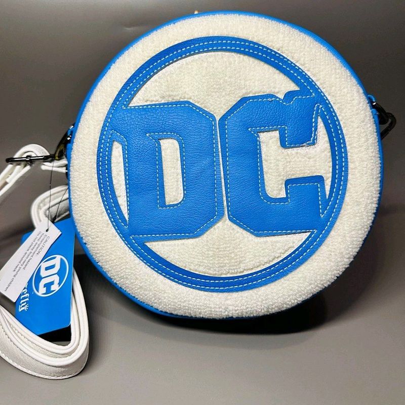 Loungefly d c comics crossbody handbag – d c logo