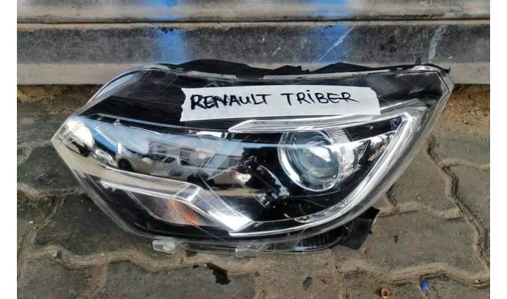 Renault triber headlight available