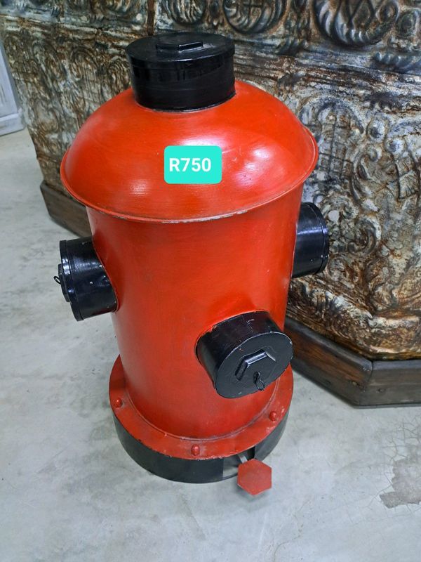 Fire hydrant dustbin