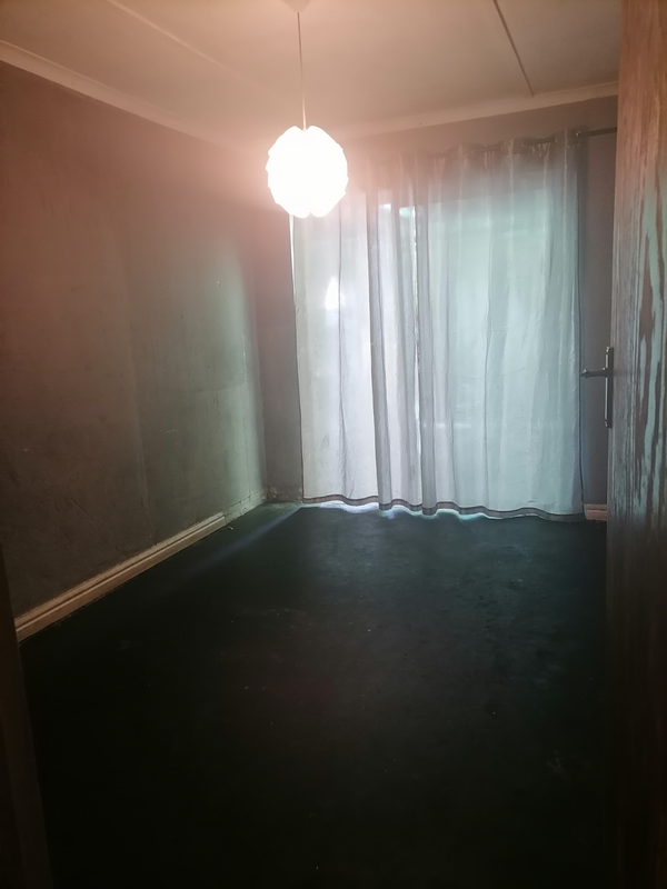 Room for rental in Hazendal R2500